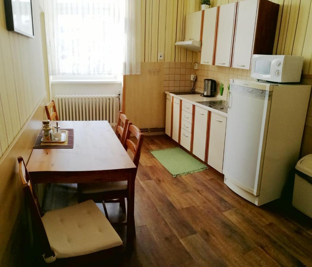 Penzion Pod Zámkem Vizovice Exterior foto