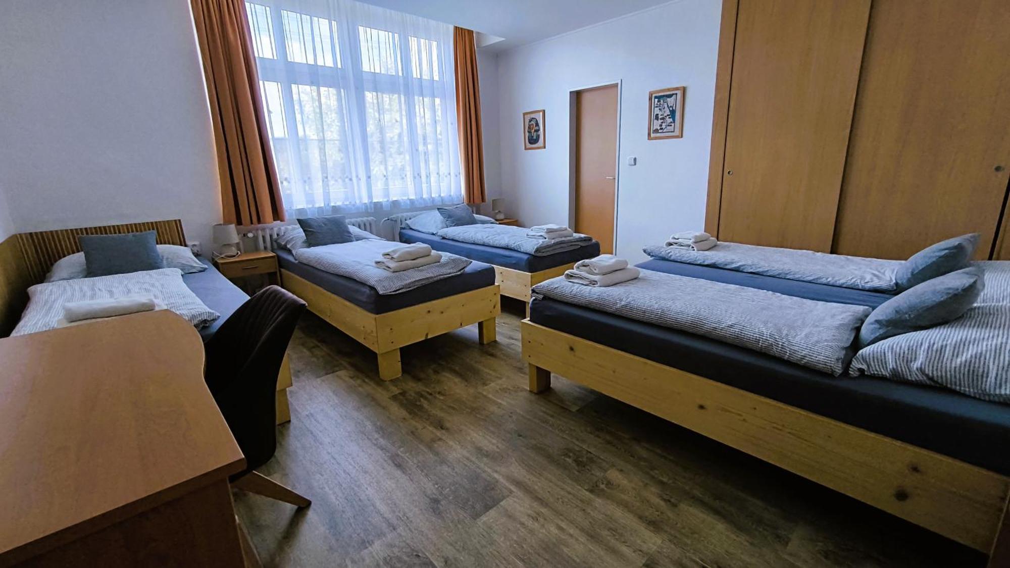 Penzion Pod Zámkem Vizovice Exterior foto